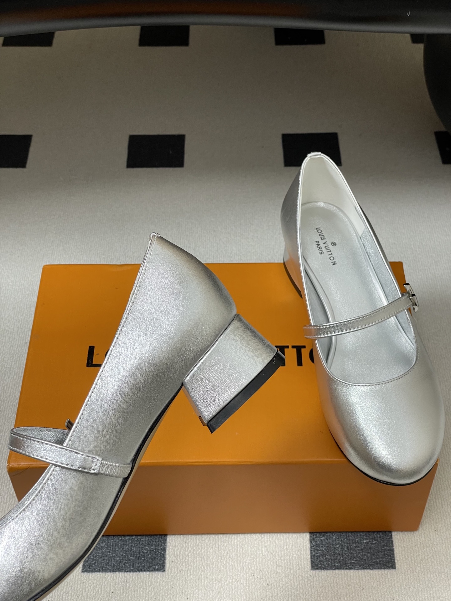 Women's high heels